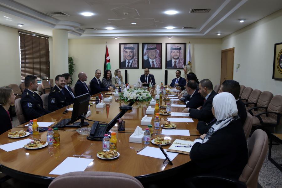 سفيرة جمهوية التشيك تزور هيئة الأوراق المالية للاطلاع على استعدادات مؤسسات سوق رأس المال ...